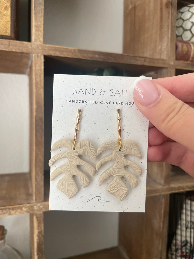 Monstera dangles