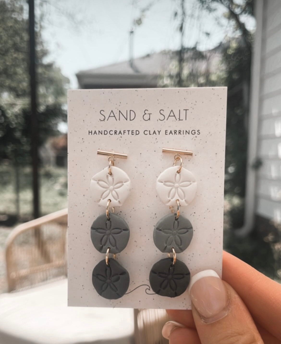 Tiered sand dollars
