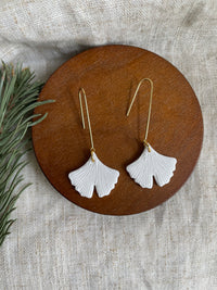 Ginkgo leaf dangle