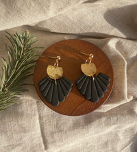 Fan dangles