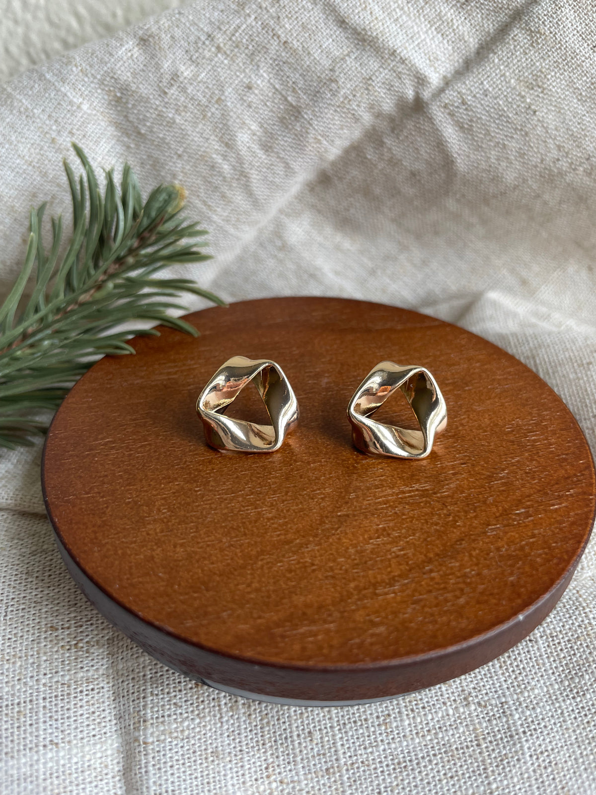 Minimalist triangle studs