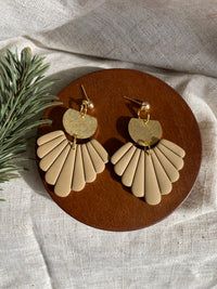 Fan dangles